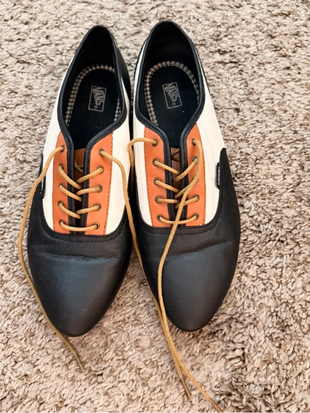 Vans - Picture 2 of 4